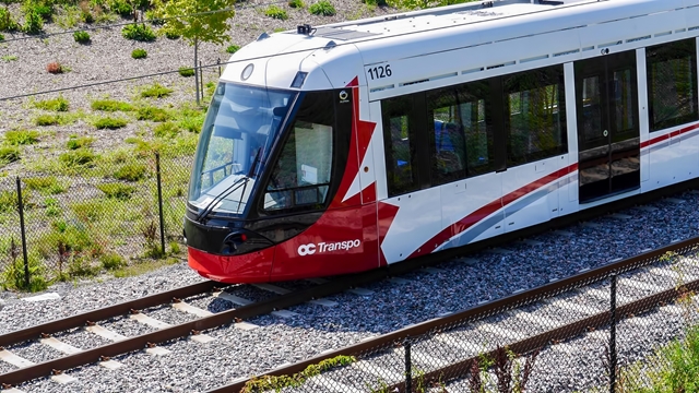 O-Train Confederation Line, Canada